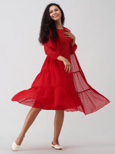 Tunique à col bateau en crêpe de mousseline de soie rouge vin avec veste